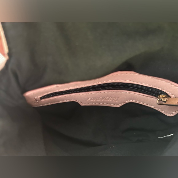 Forever 21 : Belt Bag - Picture 4 of 5